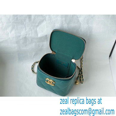 chanel Calfskin  &  Gold-Tone Metal GREEN SMALL VANITY WITH CHAIN ap2292